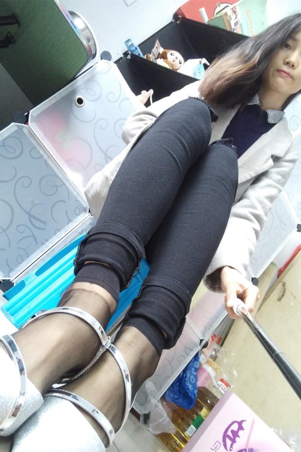 XUE妹校园寝室短丝系列005期 徐璐 [52P/86MB]