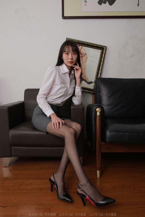 [IESS异思趣向] 耽丝 220106 团团嘿丝职业装 [37P/40MB]