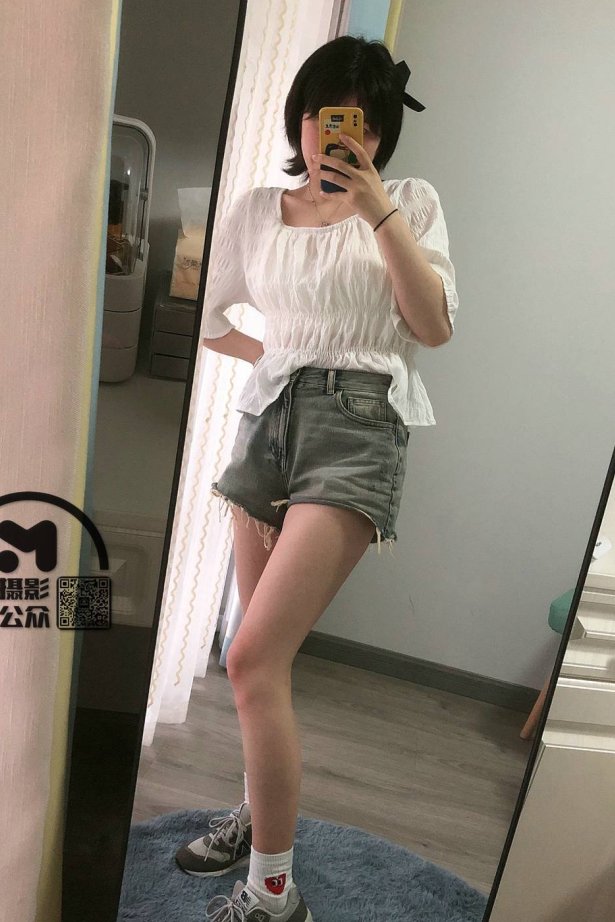 [誉铭传媒]袜足摄影 2021年 NO.009 [100P/1V/547MB]