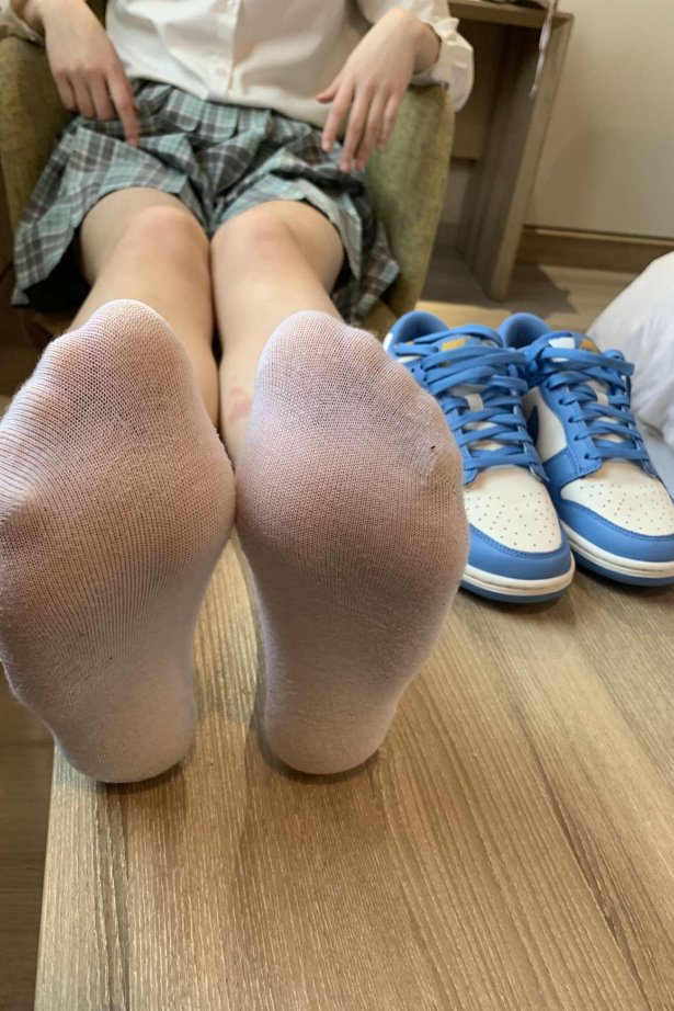 [誉铭传媒]袜足摄影 2021年《05月份微信工众号付费福利》[65P/8V/424MB]