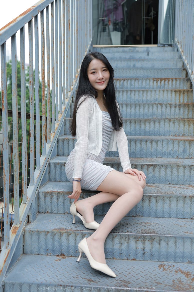 [IESS异思趣向] 耽丝 220501白色恋人婉萍 [86P/103MB]