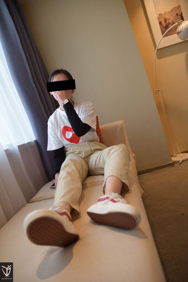 精选街拍 YJ街拍(15) 粉色帆布鞋 [150P/101MB]