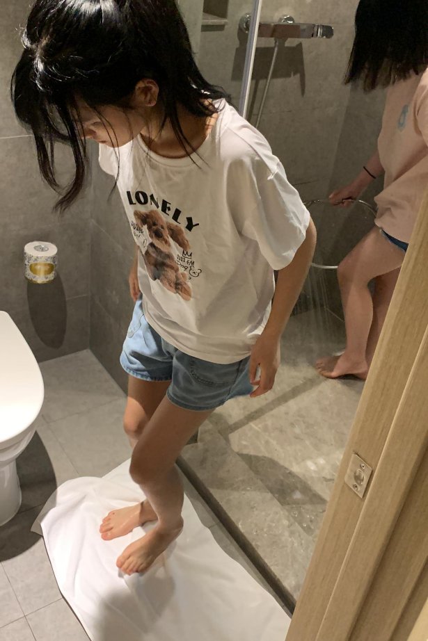 [誉铭传媒]袜足摄影 2022年《7月整合福利》[141P/3V/2.21GB]