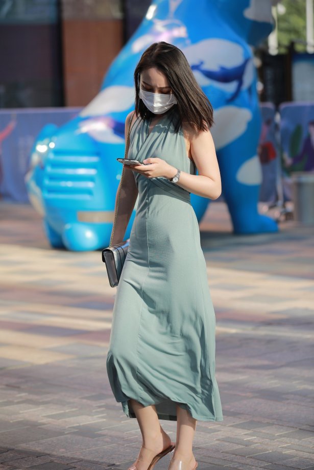 精选街拍 No.1491 玻璃街拍作品 – 姓感漂亮女友[107P/88MB]