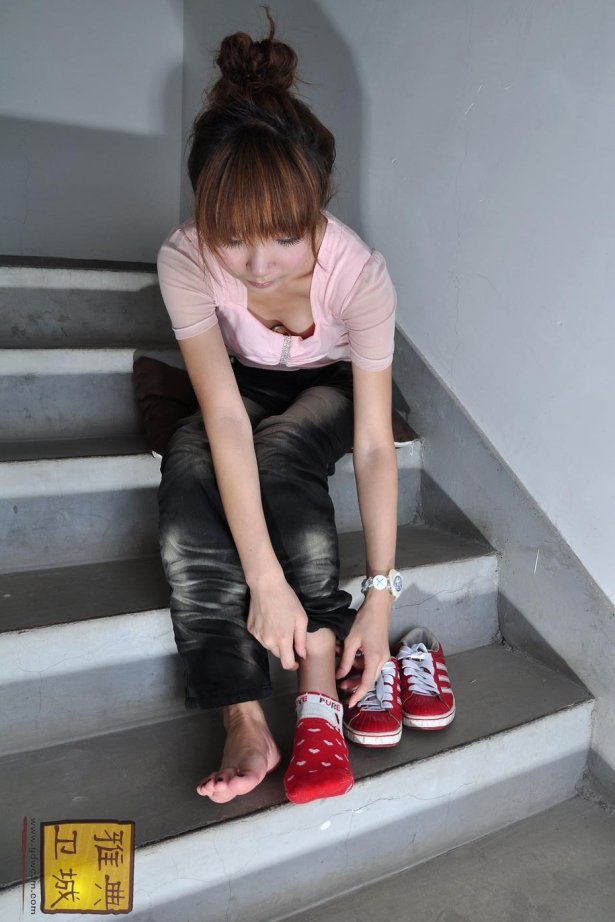 雅典卫城 051 红色袜袜 [191P/229M]