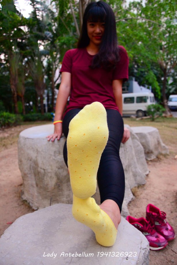 [战前女神] 美腿镁足精品摄影套图 020 [38P/87MB]