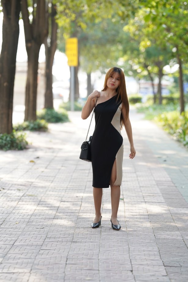 精选街拍作品 NO.1666 小S街拍作品 – 苗条姑娘肉丝[818P、894MB]