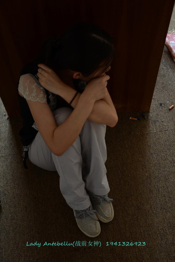 [战前女神] 美腿镁足精品摄影套图 055 [159P/375MB]