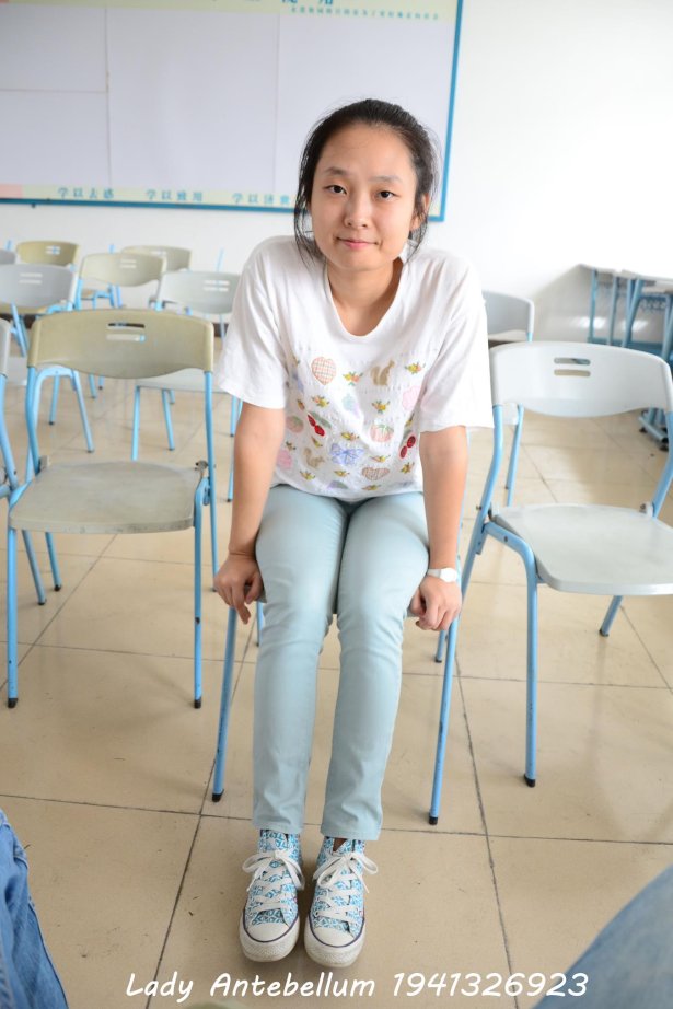 [战前女神] 美腿镁足精品摄影套图 071 [92P/129MB]