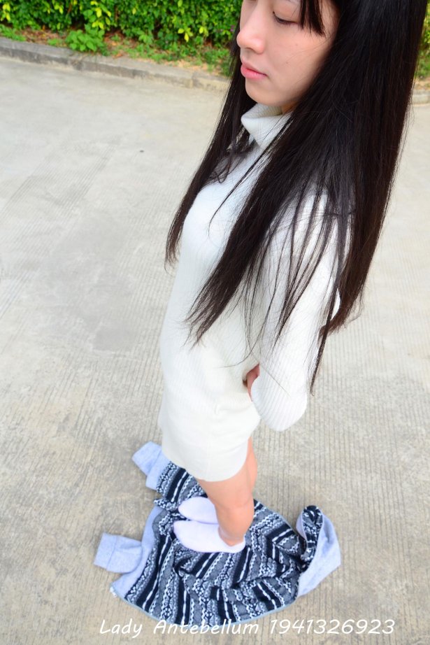 [战前女神] 美腿镁足精品摄影套图 075 [109P/218MB]