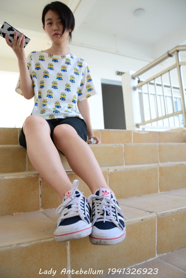 [战前女神] 美腿镁足精品摄影套图 046 [108P/123MB]