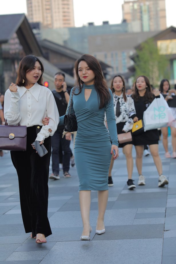 精选街拍作品 NO.1792 凯恩街拍作品 – 小解解该有的韵味[75P/61.2MB]