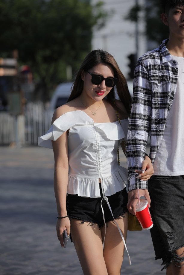 精选街拍作品 NO.1782 视觉冲击街拍作品 – 黑色热裤[29P/30.7MB]