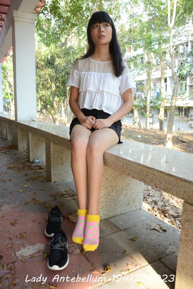 [战前女神] 美腿镁足精品摄影套图 102 [90P/133MB]