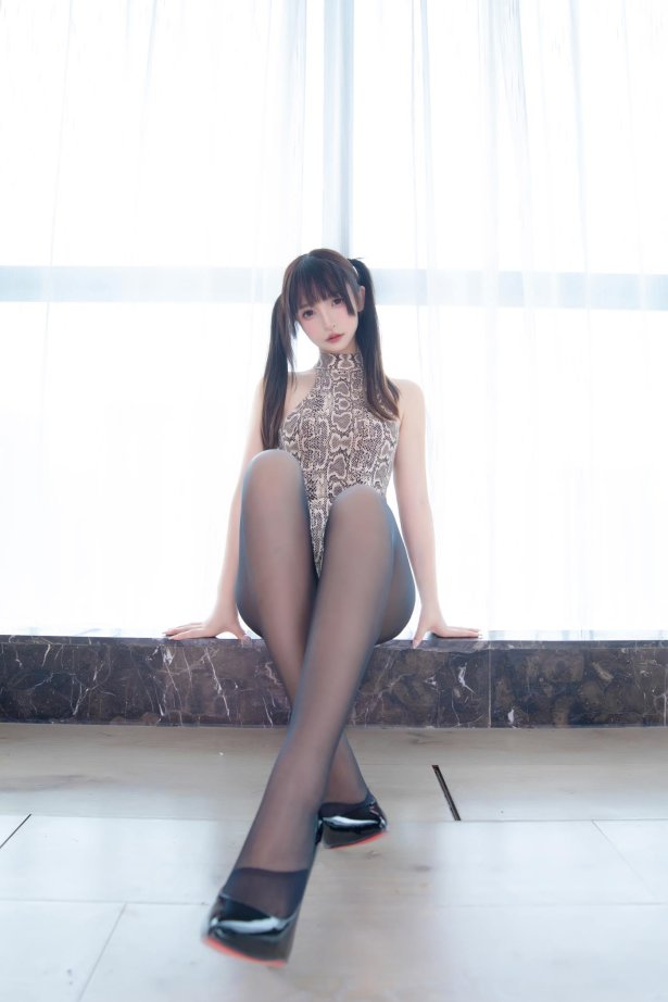 神楽板真冬 蟒纹旗袍[75P/160MB]