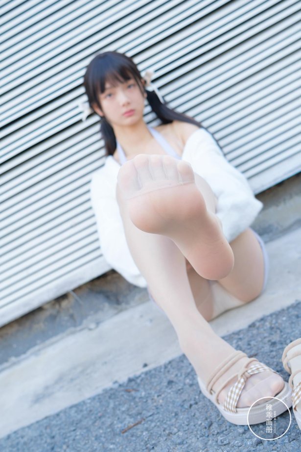 柴系小乖(稚乖画册) – 夜夜 天台停车场肉丝 Lolita[83P/1V/4.68GB]