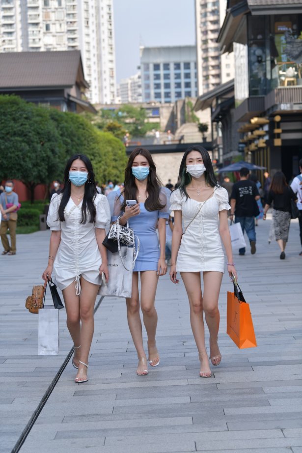 精选街拍作品 NO.2033 视觉冲击街拍作品 – 一波美腿小解解，真心赞[132P/158MB]