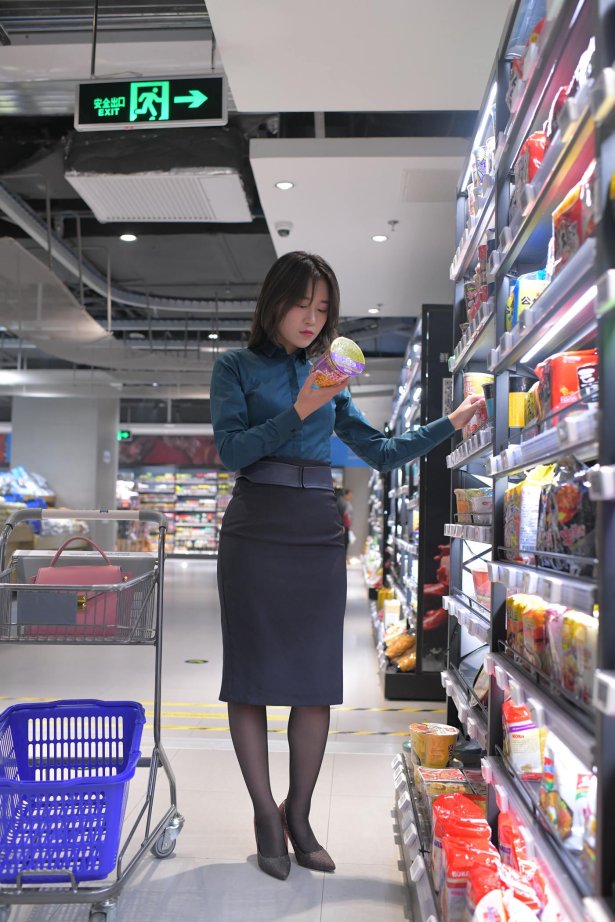 魔镜街拍 NO.036 商场黑丝OL街拍 [251P/735M]