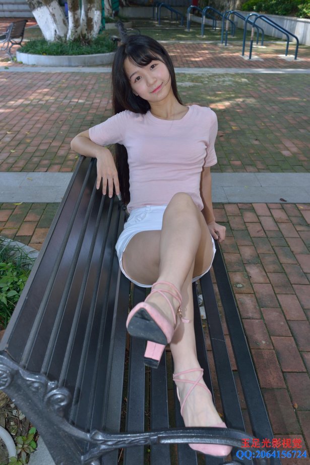 Ecologygreen摄影作品 NO.105 小甜超柏嫩的玉足（第一套） [46P/115MB]