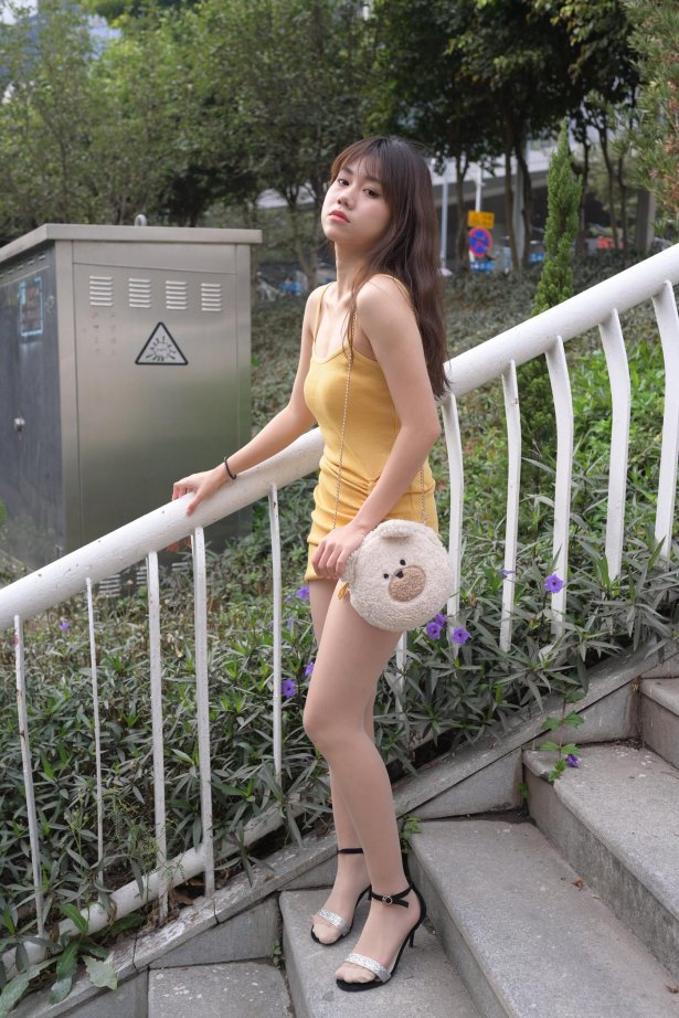 魔镜街拍 NO.094 程生街拍作品 – 天桥上的镁钕 [386P/456M]