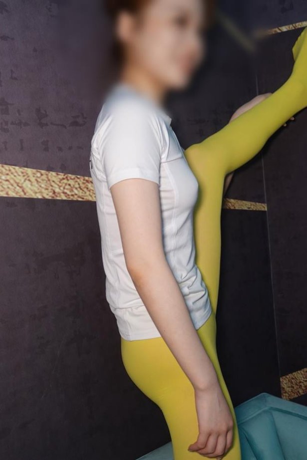 [ROSI艺XUE妹]2020.06.14 NO.135[61+1P/43MB]