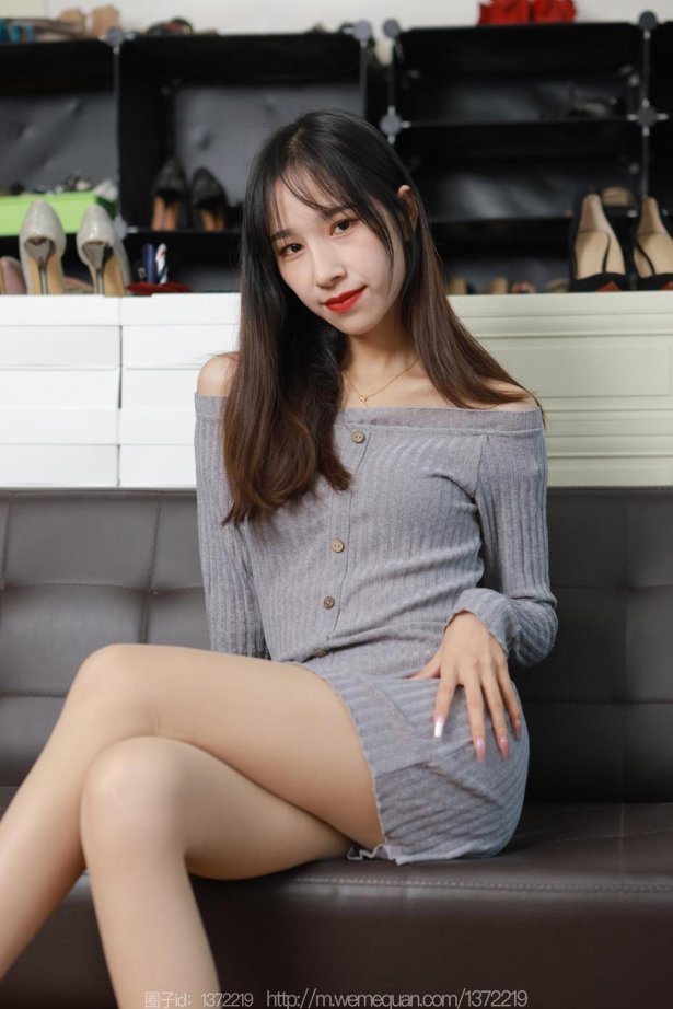 [IESS异思趣向] 2023.03.14 丝享家1390：美子《纽扣包屯裙》[89P/98MB]