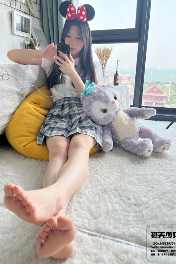 [觅芙少女]NO.003 风中摇曳的JK至服与18岁的青春一起绽放[151P/3V/7.11GB]