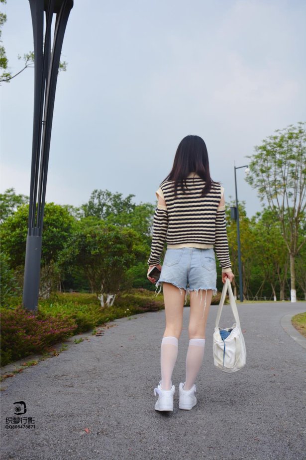 [织梦映像]NO.025 超甜美少女后作，夕阳西下断肠人在天涯[80P/1V/2.45GB]