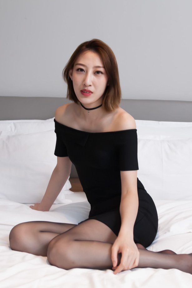 [青丘女神] NO.045 黑色礼服 [86P/28.1MB]