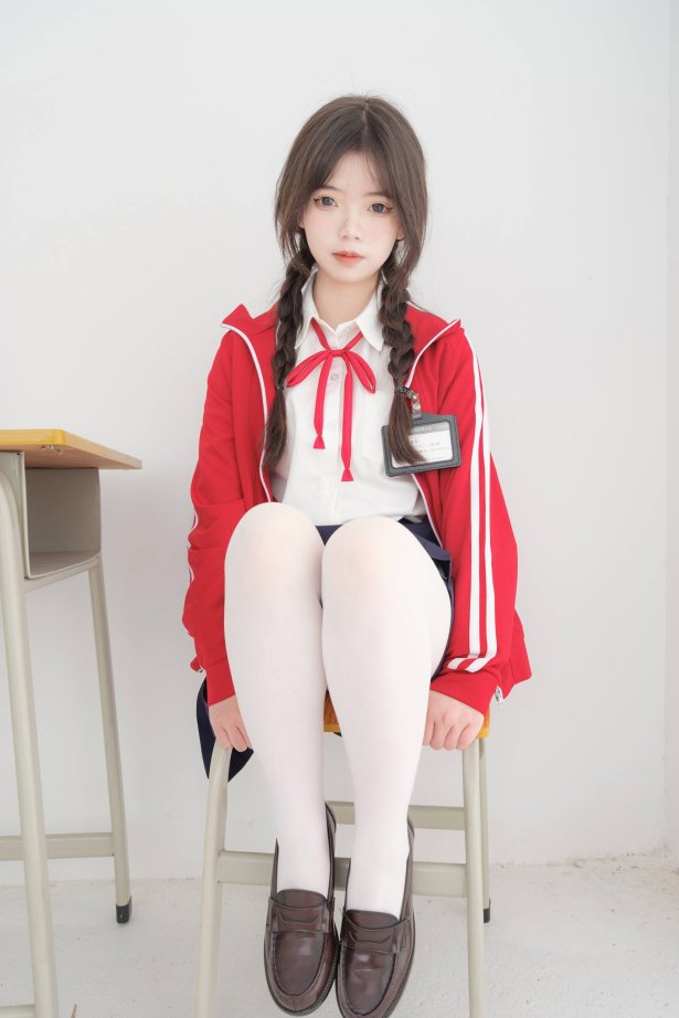 [紧急企划]内部定制 奶昔 学生妹[57P/0.98GB]