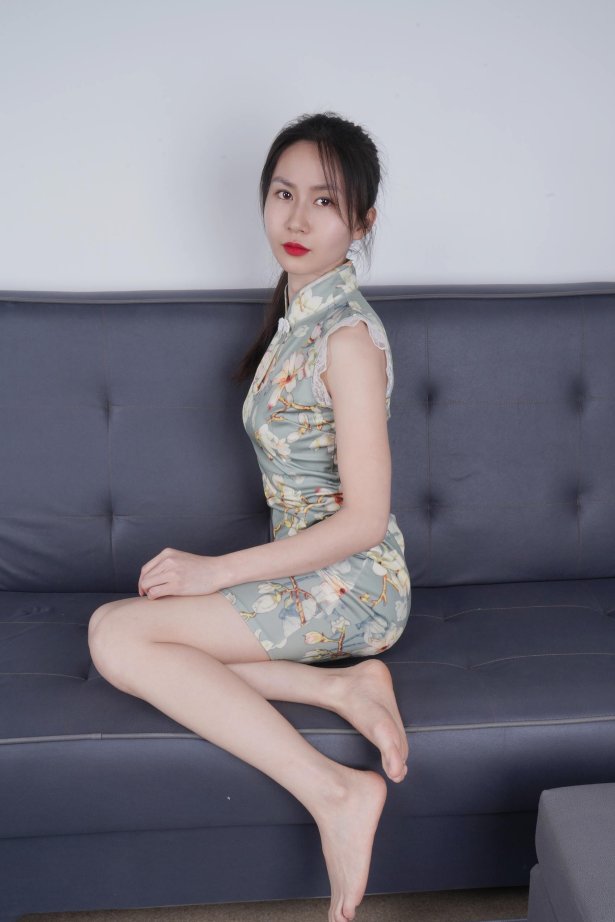 Pary摄影 NO.093 嘉敏穿上旗袍展示37码修长美脚[80P/620MB]