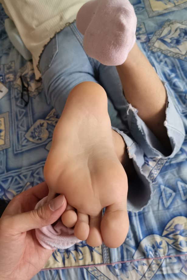 鱼鱼足影@011-第11期：思思 [130P/1V/1.06G]