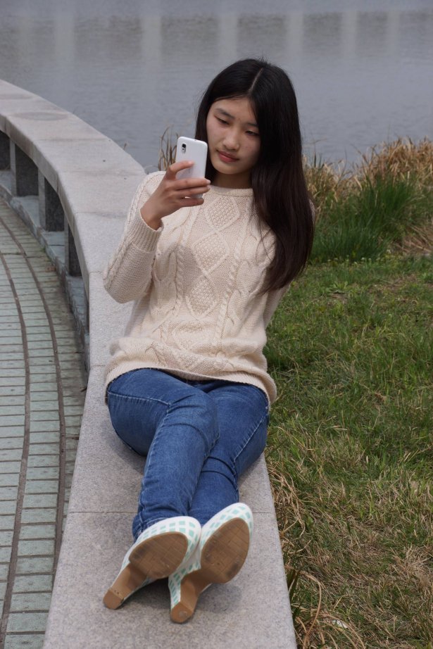 自由摄影 No.009 刚刚学会穿高跟鞋的大二小XUE妹 [99P/212MB]