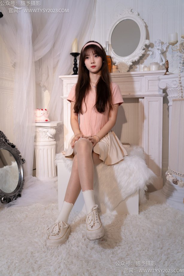 甜予摄影 NO.015 璇璇-帆布鞋、白棉袜、肉丝[143P/1V/8.13GB]