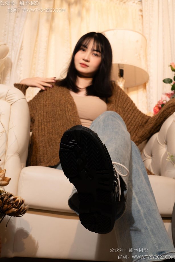 甜予摄影 NO.031 小野-皮鞋、白棉袜、油量灰丝[129P/2V/9.78GB]