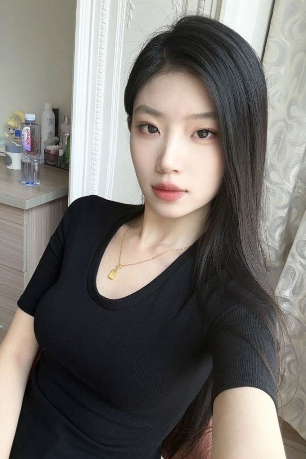 脚模面试脸足同框套路系列-023-25号-独居女大 万粉小网紅[17P/8V/61MB]