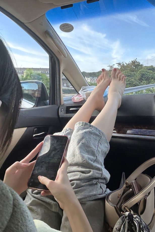 [Ligui丽柜]2024.11.14 日本旅拍3 兔子[77P/94MB]