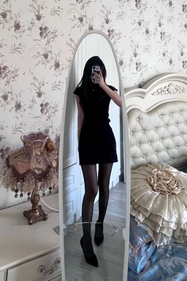 脚模面试脸足同框套路系列-076-翻白眼秀脚 挑鞋[3V/72MB]