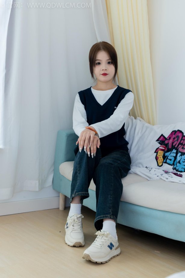 勿恋传媒 NO.2174 小芙-飘落的枫叶[149P/1V/3.49GB]