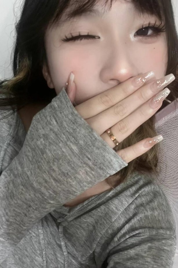 脚模面试脸足同框套路系列-104 宿舍拍脚的學姐[48P/2V/17M]