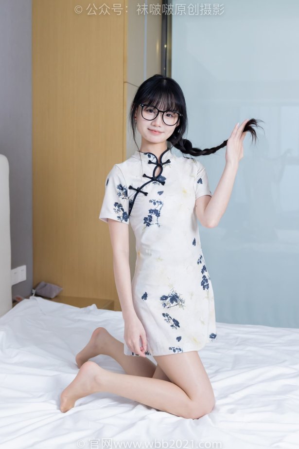 [BoBoSocks袜啵啵]NO.505 甜甜圈-低跟鞋、油亮肉丝、旗袍[195P/1V/6.69GB]