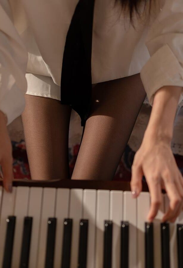 [尤蜜丝]穿搭写真 NO.145[142P/762MB]