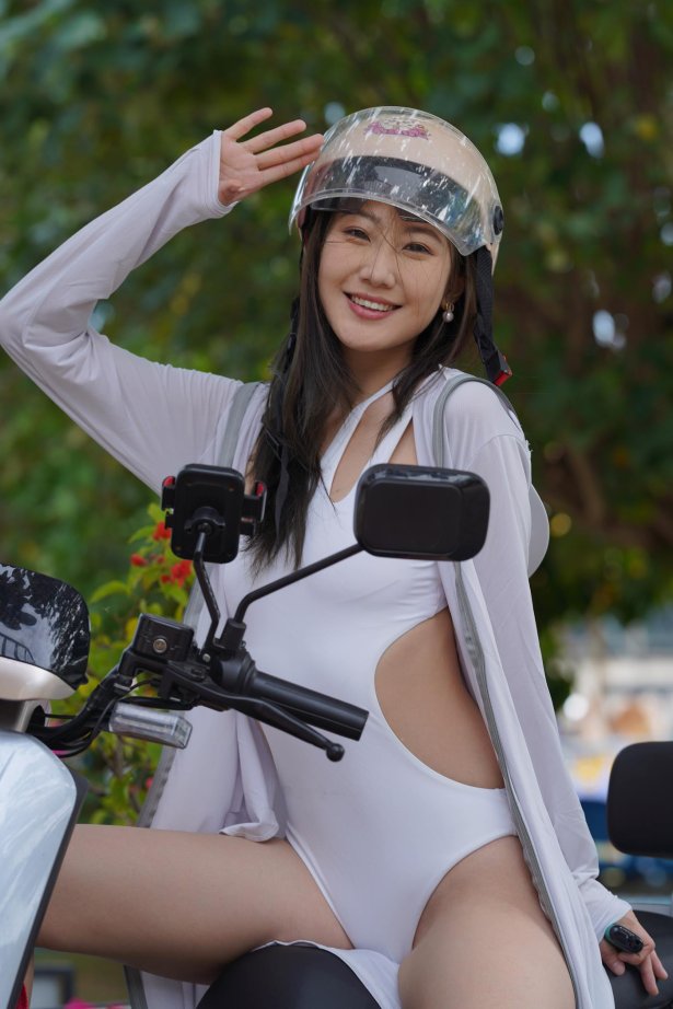 精选街拍作品 NO.5116 kaine模拍作品 – 记忆中的你768P/2.10GB]