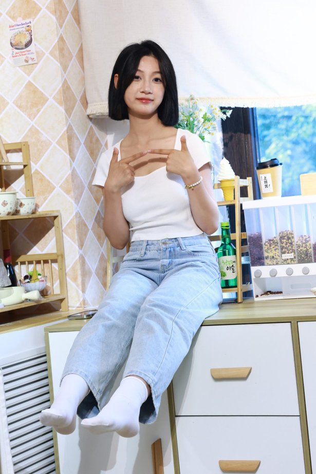 绮梦摄影 2024.09.07 NO.019 Light 珍藏无修无水印版[491P/1V/9.32GB]