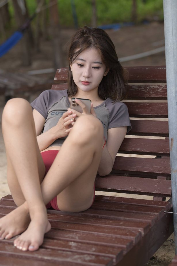 精选街拍作品 NO.5217 一只麋鹿摄影作品 – 搁浅的心[784P/1.19GB]