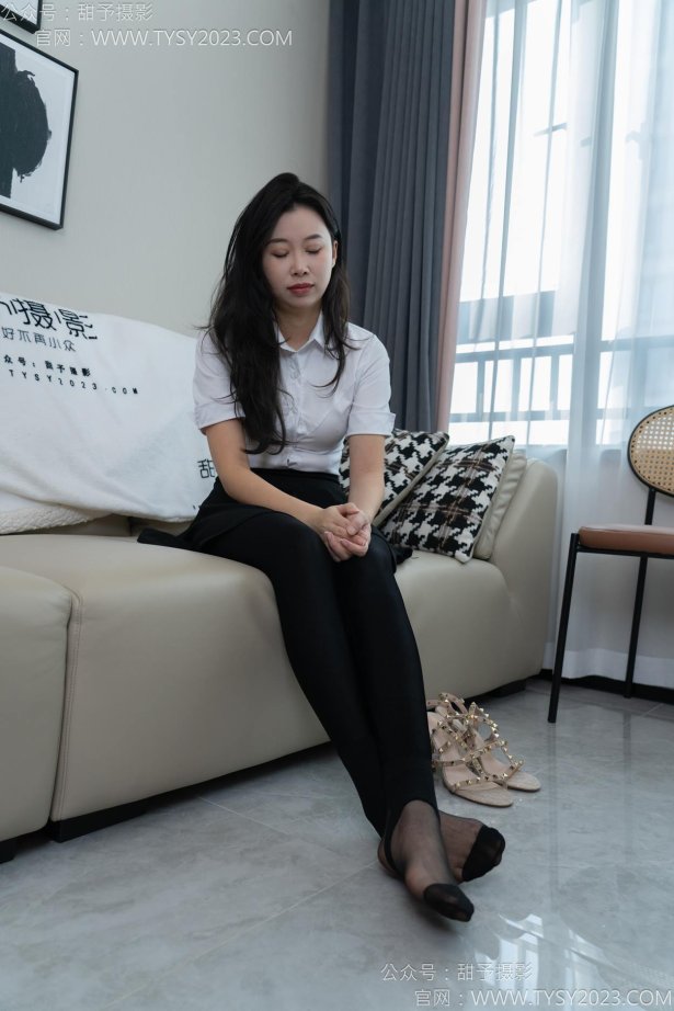 甜予摄影 NO.158 梦梦-高跟鞋、短肉丝、短黑丝、裸足[130P/2V/9.97GB]