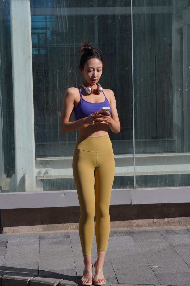 精选街拍作品 NO.5478 kaine模拍作品 – 浅黄色瑜伽裤镁钕[992P/2.86GB]