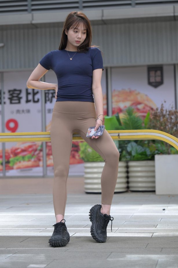 精选街拍作品 NO.5654 一始街拍作品 – 逃爱[602P/944MB]