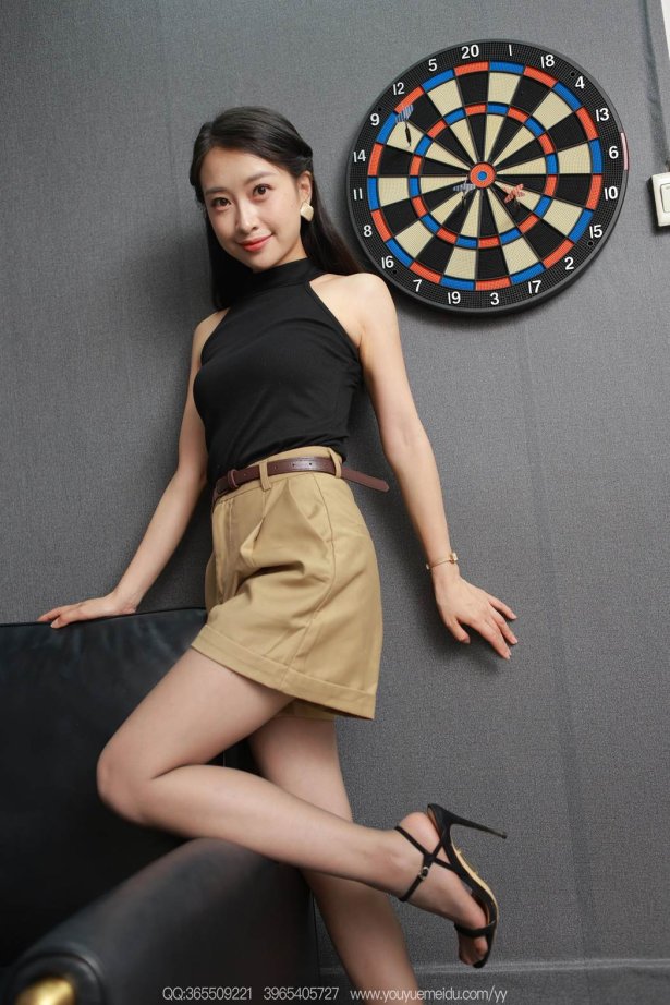 [IESS异思趣向] 2025.07.11 丝享家2103：小婕《黑色凉鞋（上）》[87P/84MB]