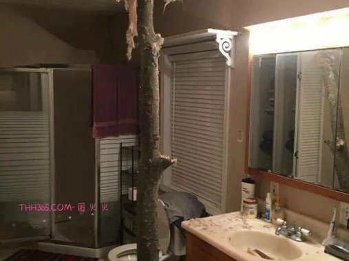 30张让人又敬畏又害怕的自然瞬间：风暴、火山、闪电，全是地球的“怒吼”